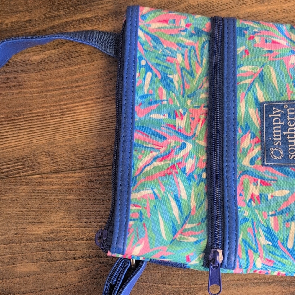 Simply Southern Tropical Print Crossbody Bag with Blue Strap M360 - Picture 6 of 6